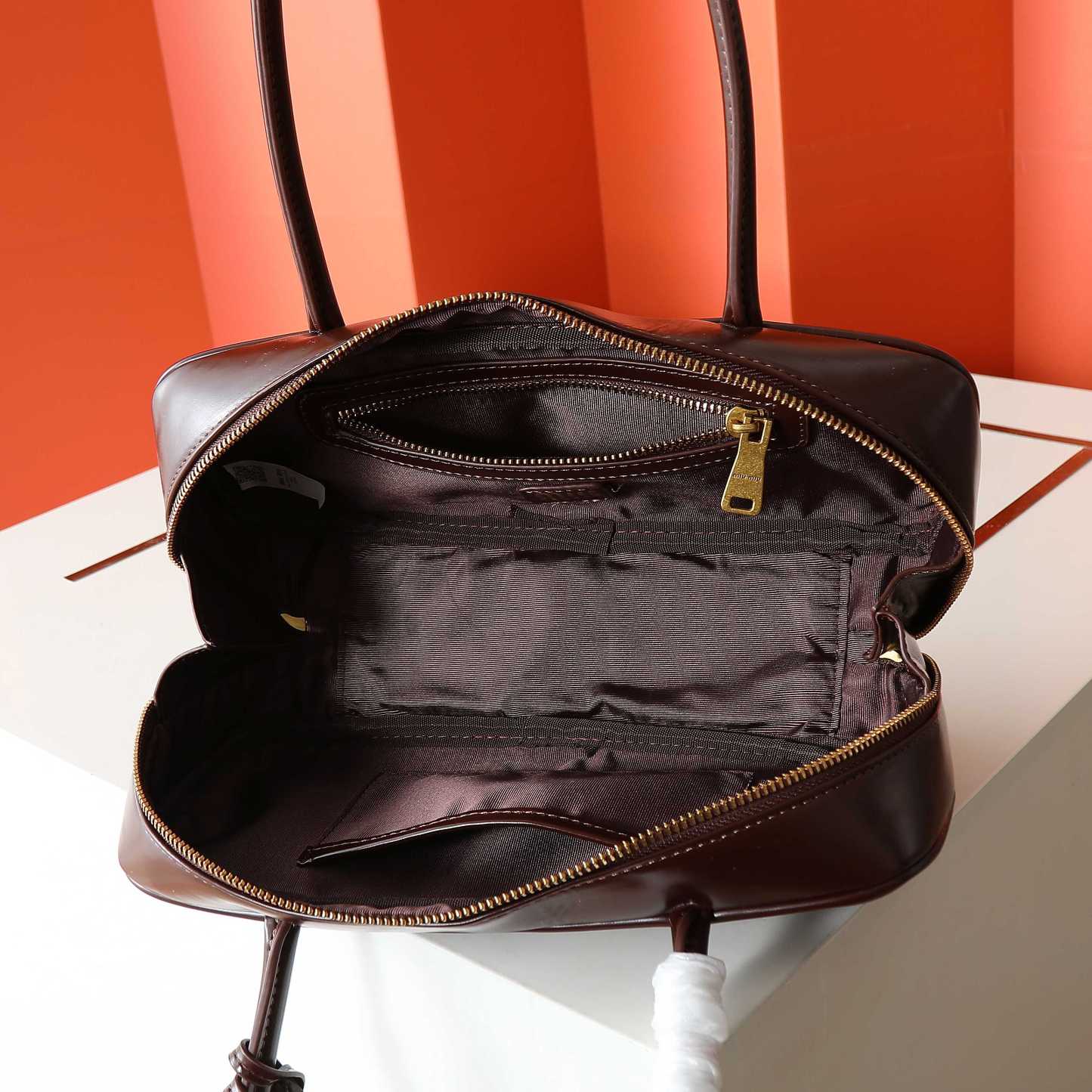 ミュウミュウ ボー レザー スモールバッグ「Beau Bag」