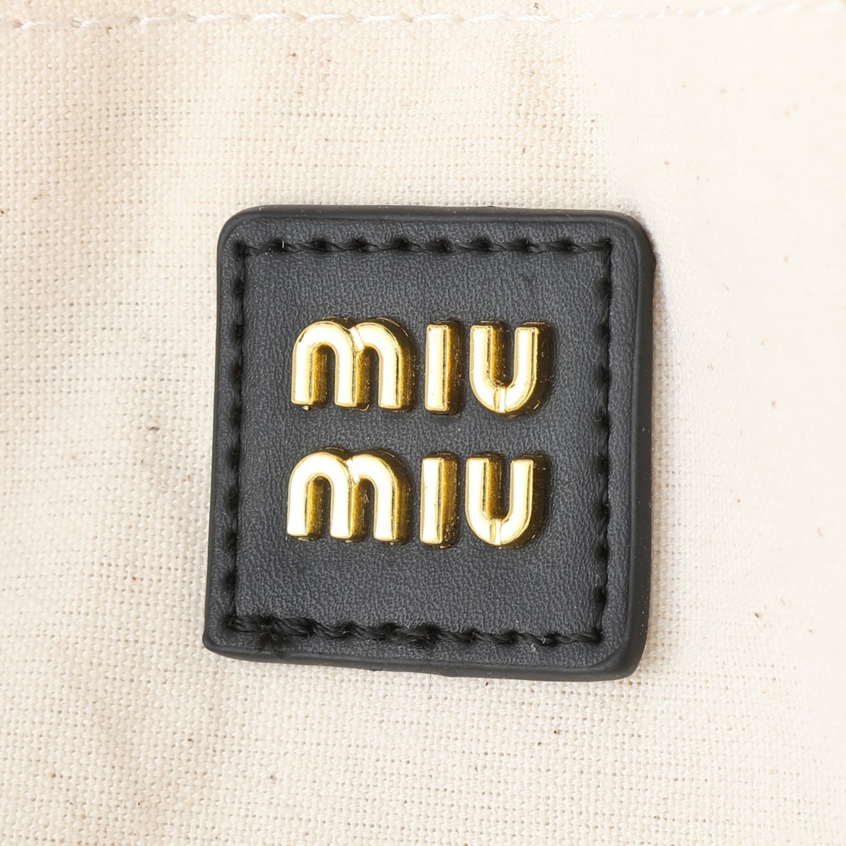 ミュウミュウ アイビー レザー レギュラーバッグ「Ivy Bag」