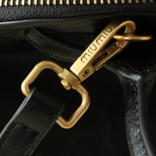 ミュウミュウ アバンチュール ナッパレザー スモール トップハンドルバッグ「Aventure Bag」