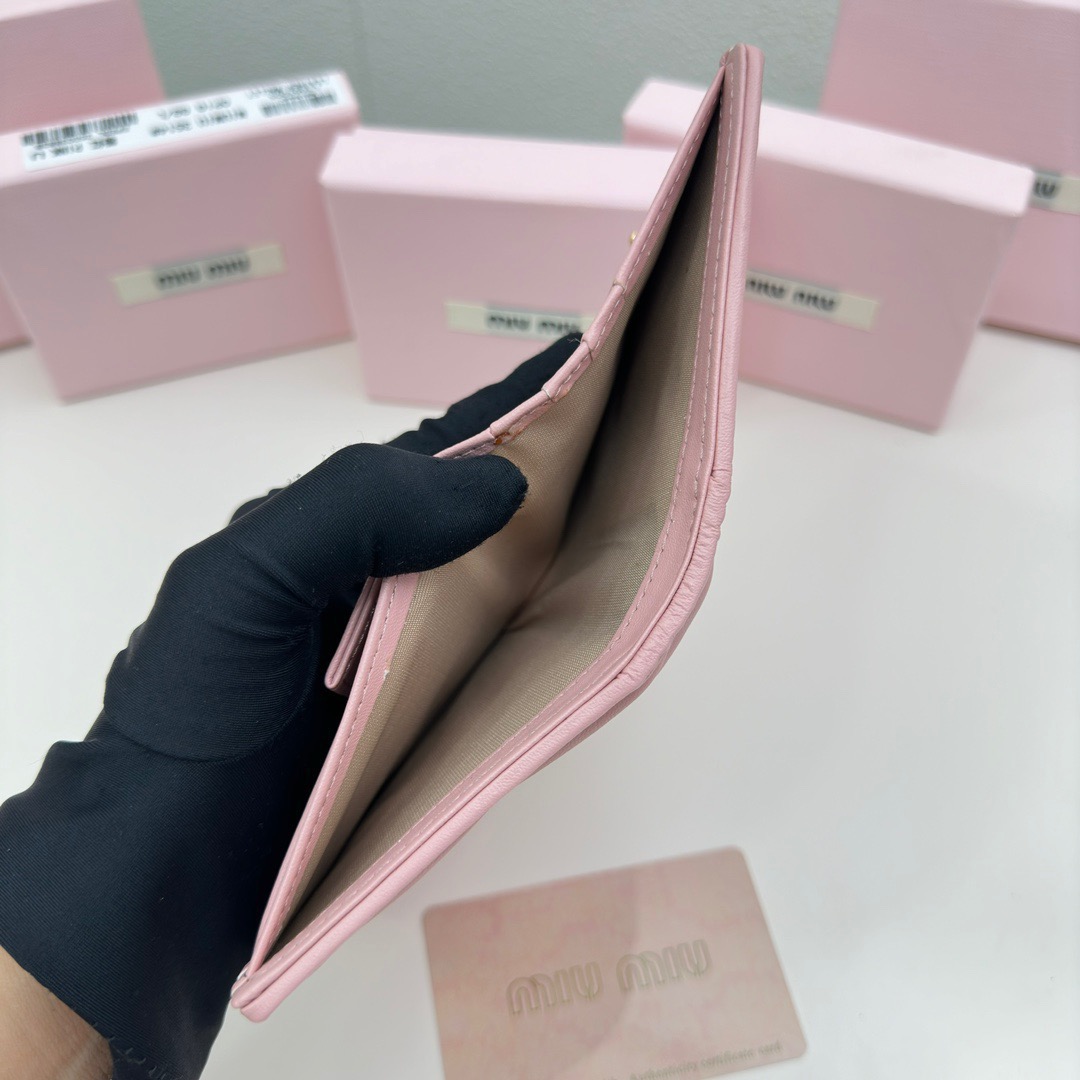 ミュウミュウ マテラッセレザー 財布「Matelassé Wallet」