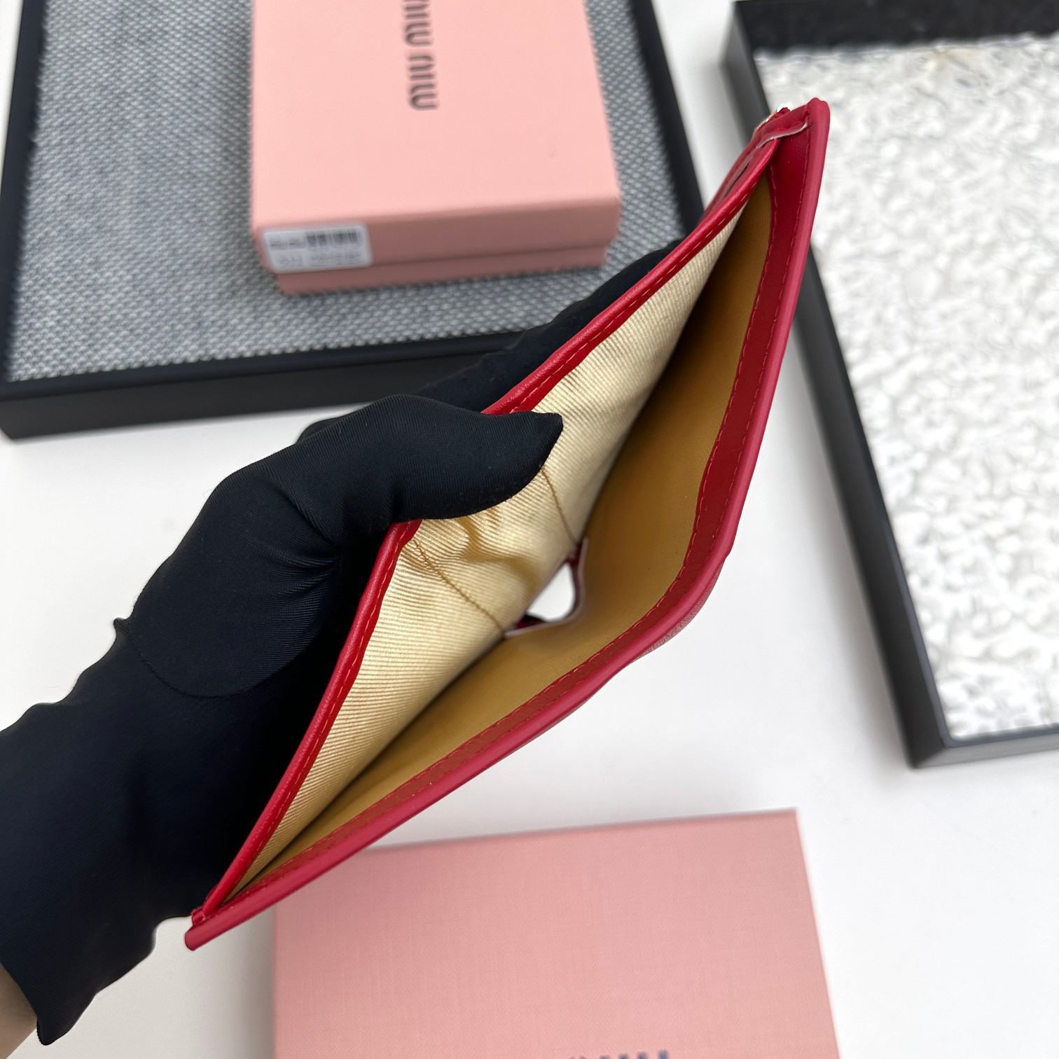 ミュウミュウ アルカディ レザー 財布「Arcadie Wallet」