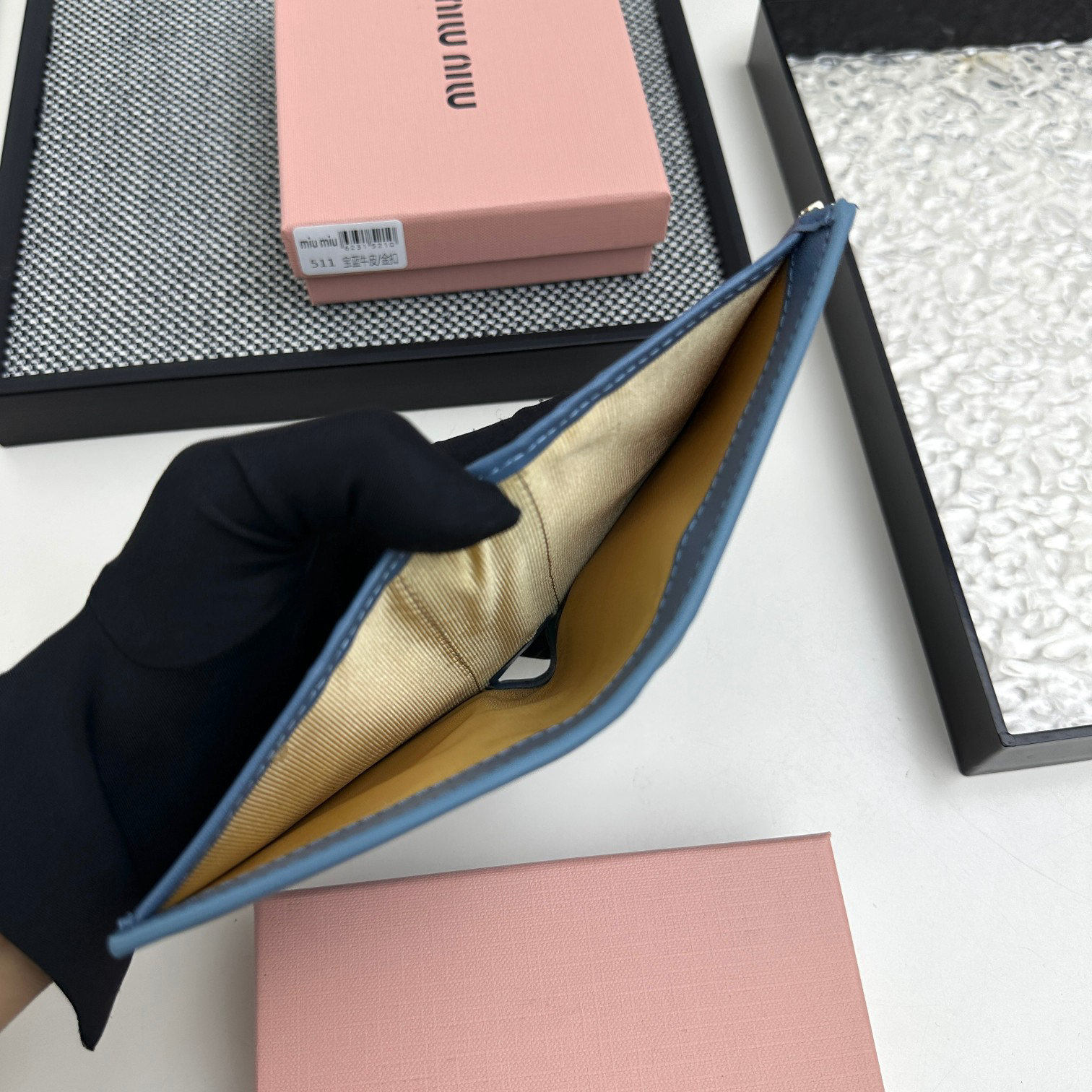 ミュウミュウ アルカディ レザー 財布「Arcadie Wallet」