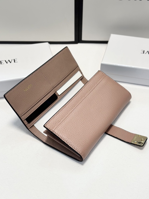 ロエベ「LOEWE」アナグラム コンティネンタル ウォレット（ペブルグレインカーフ）