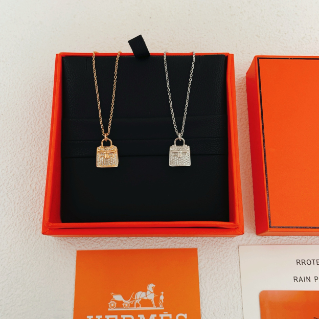 エルメス「Hermès」ネックレス / ペンダント