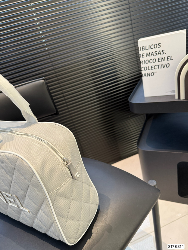 シャネル「Chanel」ボウリングバッグ ハンドバッグ クロスボディ レディース｜レザーデザイン マルチユース クラシックスタイル