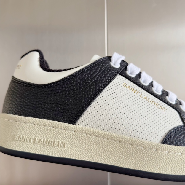 サンローラン「Saint Laurent」 SL61 ローバーカット レースアップスニーカー ブラック＆ホワイト