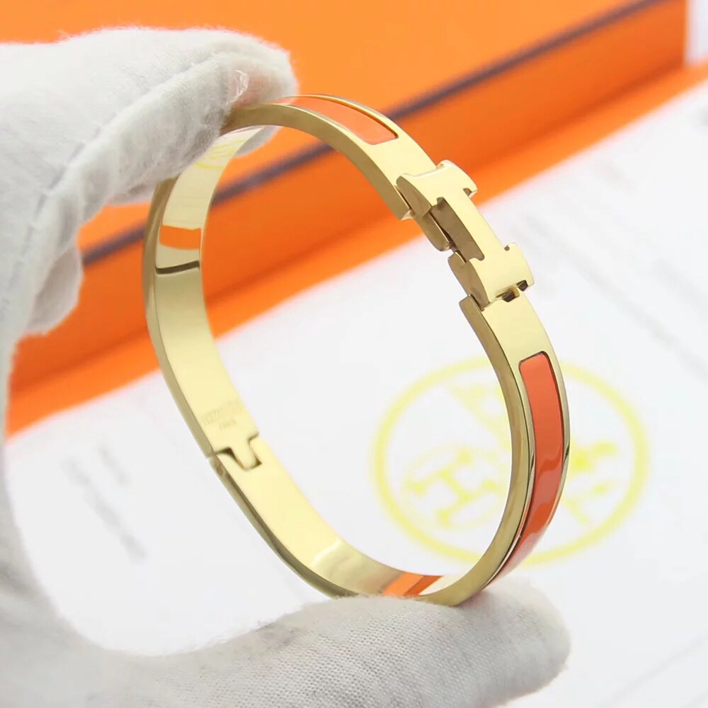 エルメス ブランドの象徴的なブレスレット