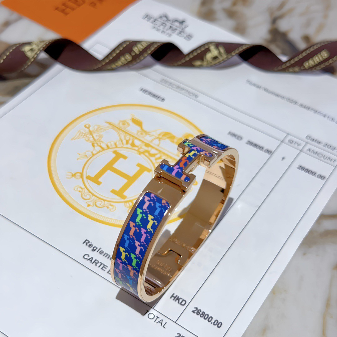 エルメス ブランドの象徴的なブレスレット