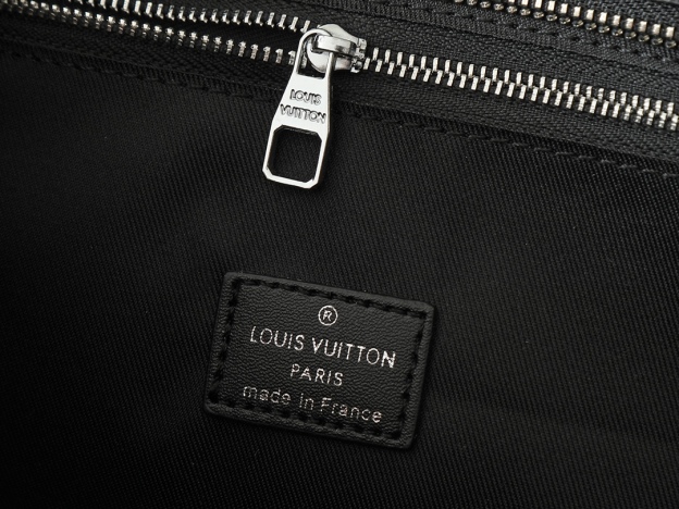 ルイ・ヴィトン サックプラ 24H「Sac Plat」