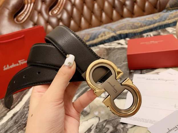 フェラガモ「Ferragamo」リバーシブルベルト