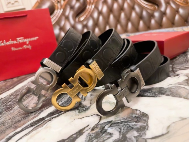 フェラガモ「Ferragamo」リバーシブルベルト