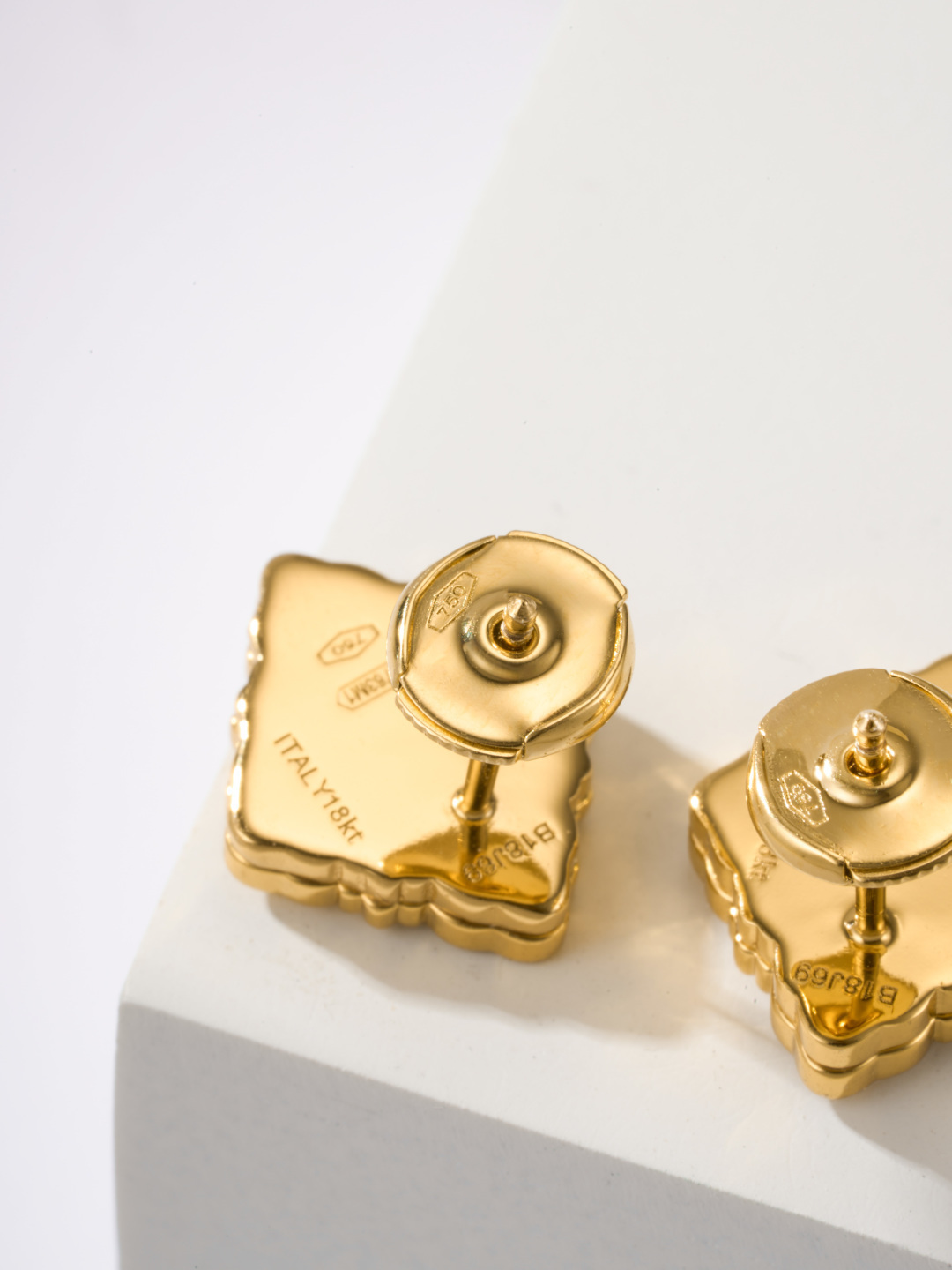 エルメス イヤリング、卓越した職人技の輝き