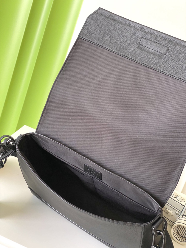 ルイ・ヴィトン「Louis Vuitton」テイクオフ･メッセンジャー