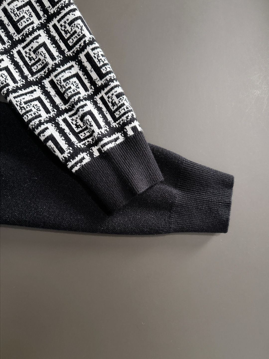 フェンディ「Fendi」2026新作ニットコレクション ニットウェア
