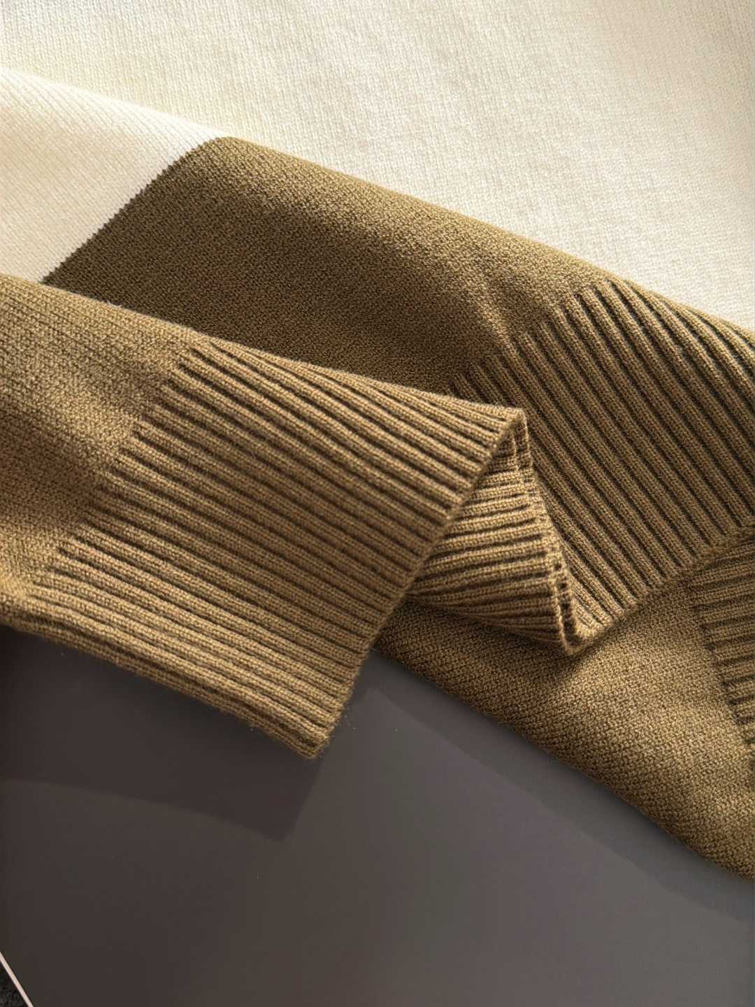 バーバリー「Burberry」2026新作ニットコレクション ニットウェア