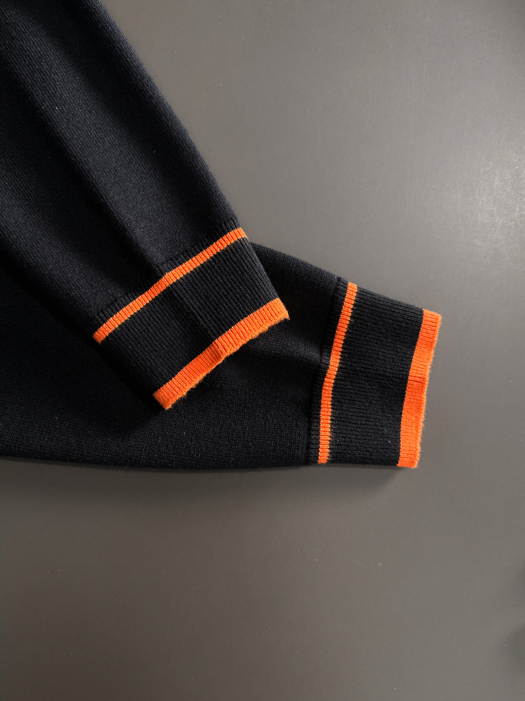 エルメス「Hermès」春季新作ラウンドネックスウェット