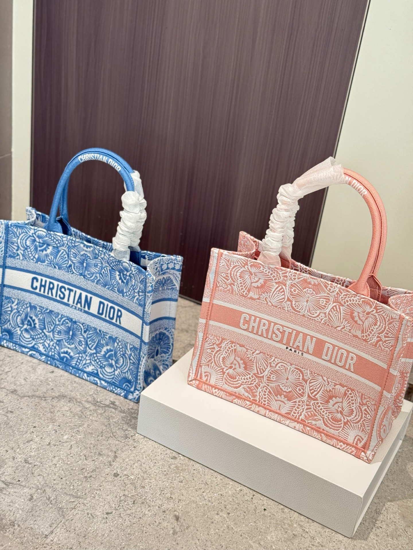 ディオール Dior Book Tote バッグ ミディアム