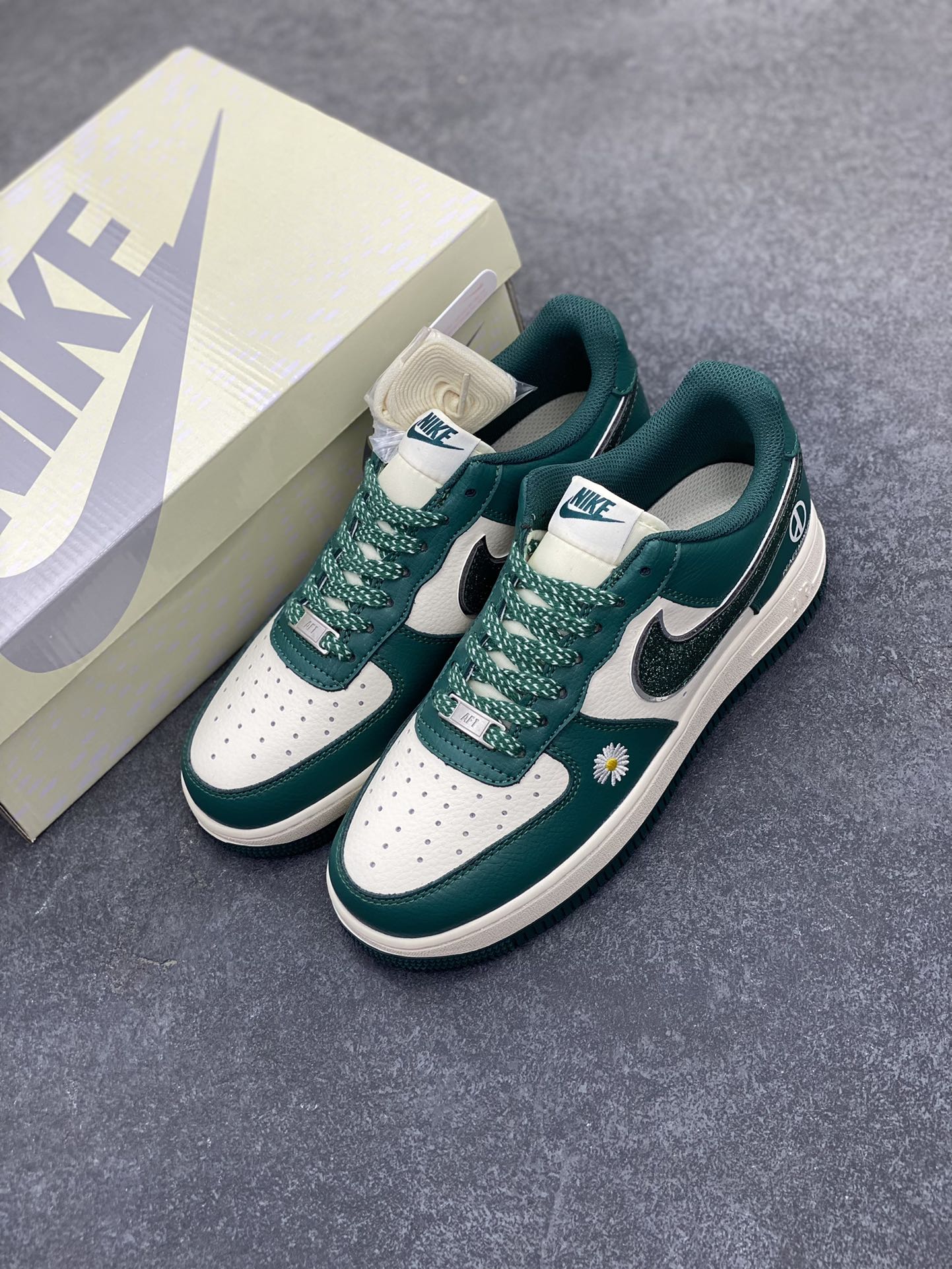 ナイキ「Nike」アライアンス製品 ク ロー カジュアルスニーカー