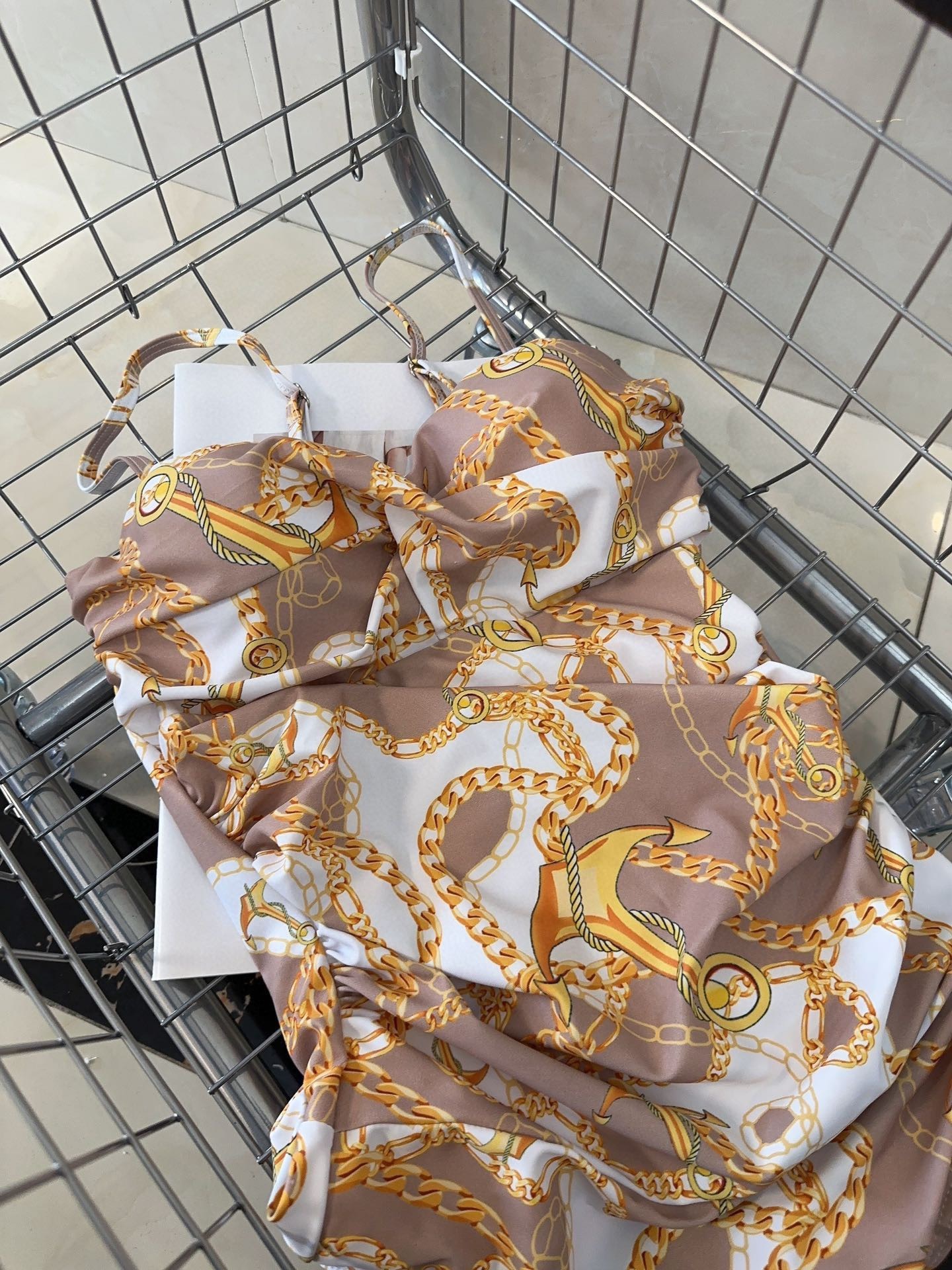 エルメス「Hermès」ワンピース水着「2025夏季限定・人気プレミアムスイム登場！」