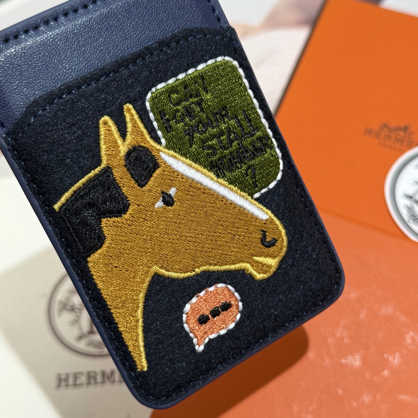 【限定新入荷】エルメス Cheval MagSafe 本革カードケース「12 シリーズ以降全 iPhone 対応」