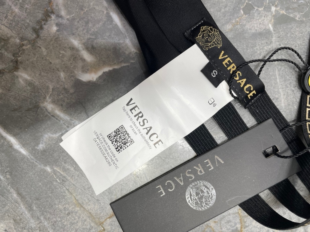 ヴェルサーチ「Versace」セパレート水着「2025夏季限定・人気プレミアムスイム登場！」