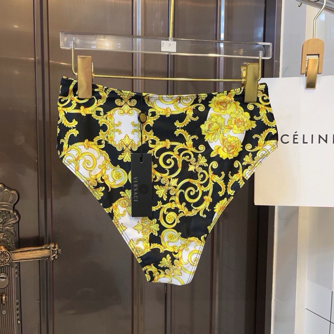 ヴェルサーチ「Versace」セパレート水着「2025夏季限定・人気プレミアムスイム登場！」