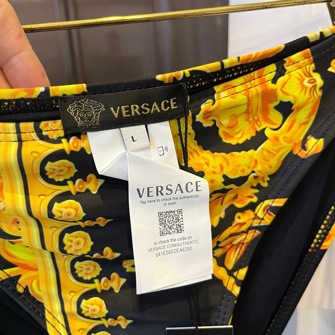 ヴェルサーチ「Versace」セパレート水着「2025夏季限定・人気プレミアムスイム登場！」