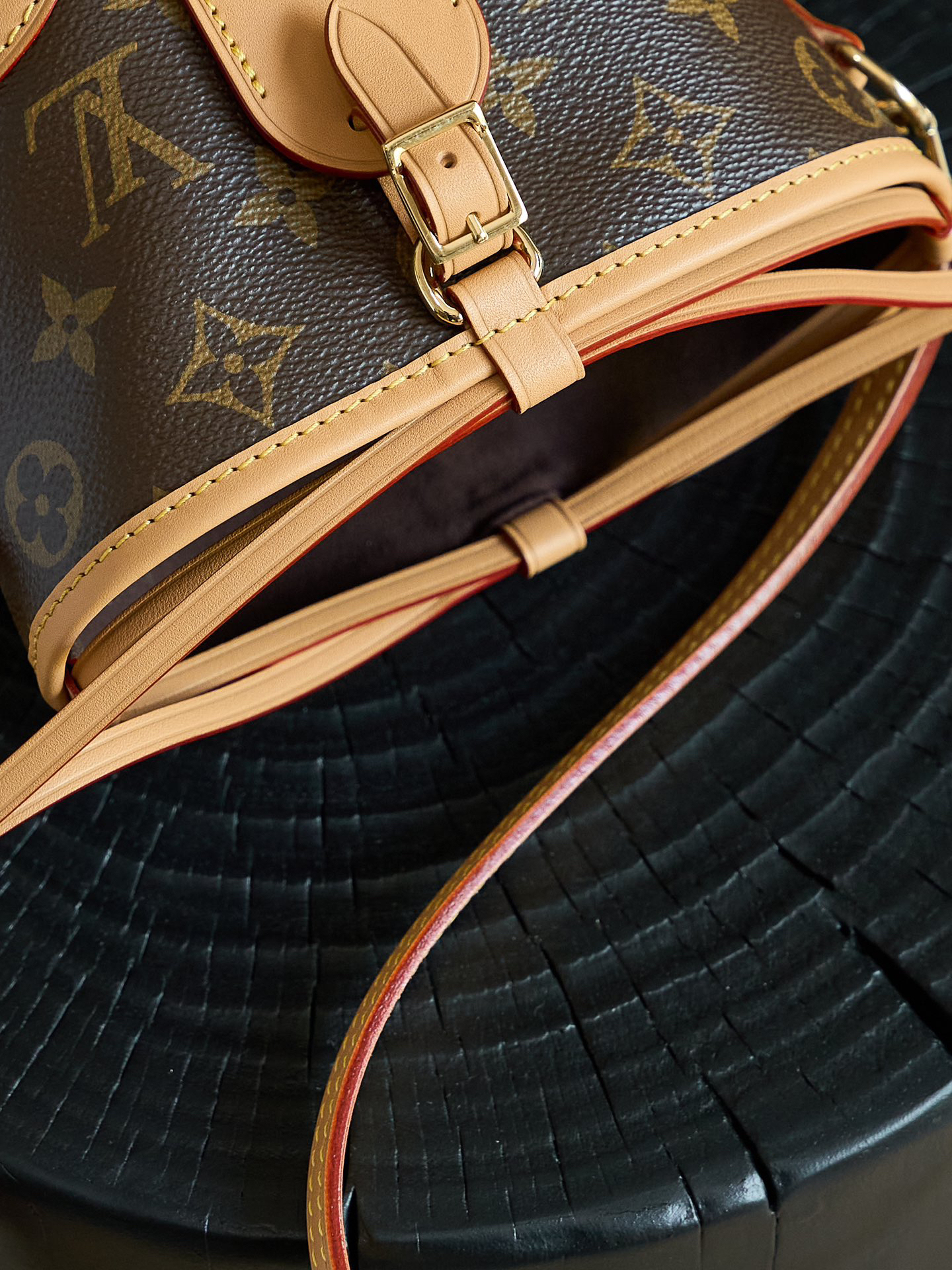 ルイ・ヴィトン「Louis Vuitton」 NOÉ PURSE LV CHARMS ハンドバッグ