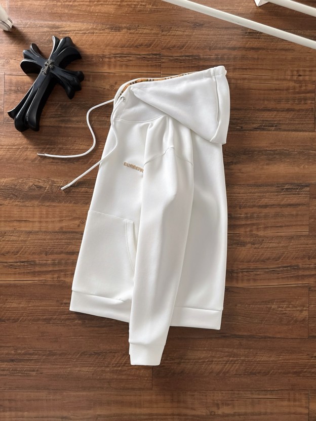 バーバリー「Burberry」メンズ  カジュアルスポーツ