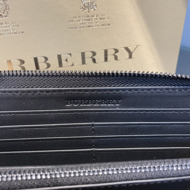 バーバリー「Burberry」メンズ シングルジップ スモール ウォレット