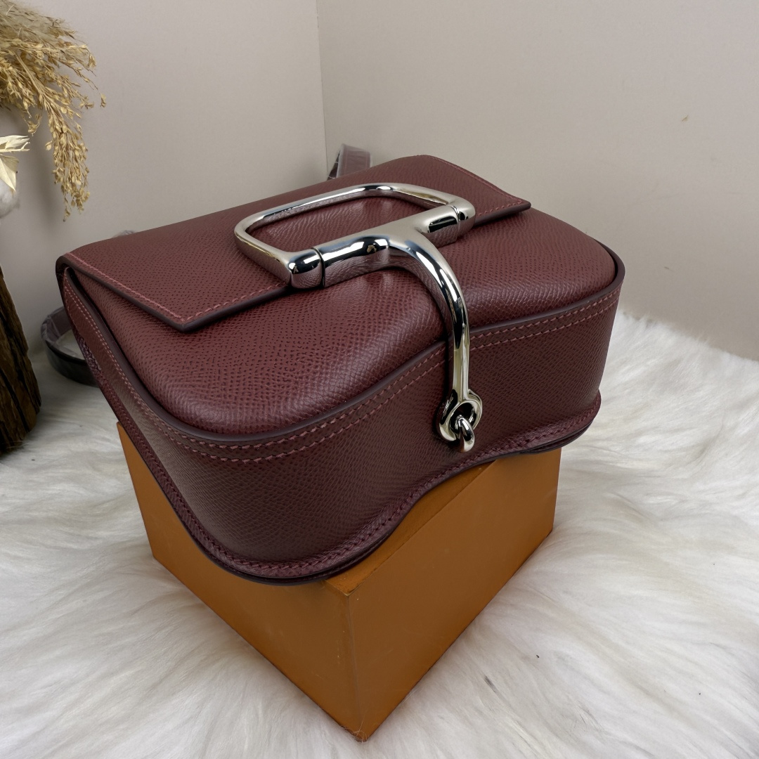 【厳選新入荷】エルメス Della Cavalleria Mini サドル金具クロスボディバッグ「乗馬モチーフ本革ショルダー」
