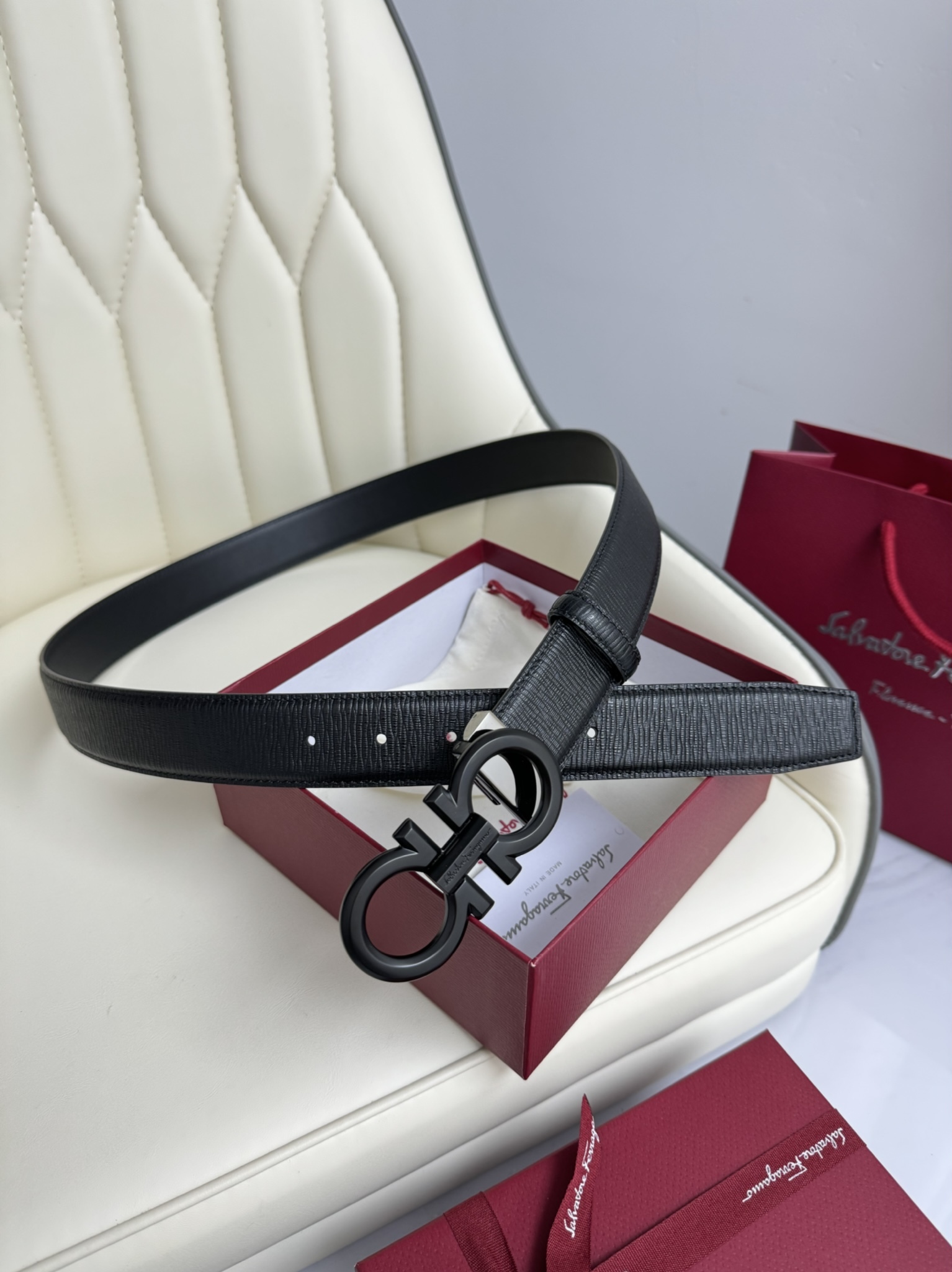 【新規倉庫入り】Salvatore Ferragamo 職人仕上げ高級ベルト「全長約 100cm」