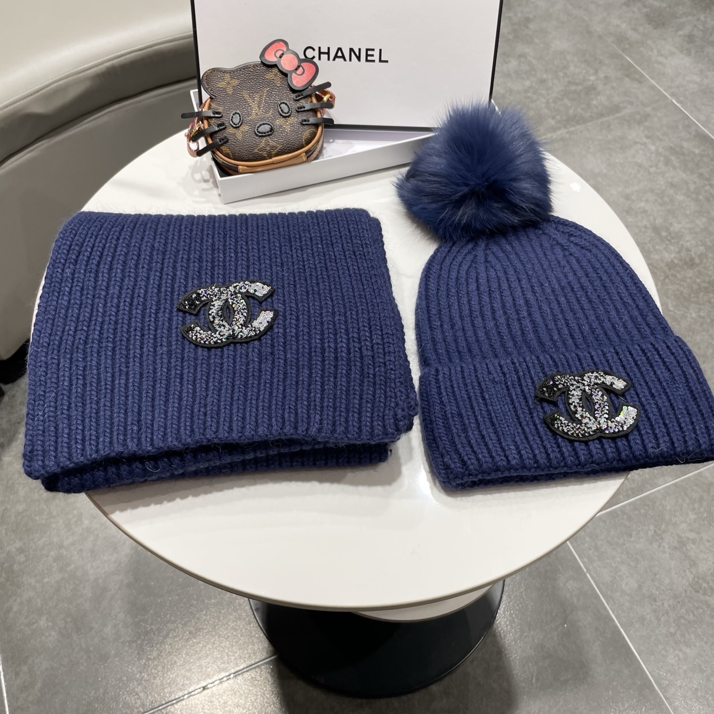 【定番人気】シャネル 秋冬 防寒アクセサリー マフラー＆ハットセット