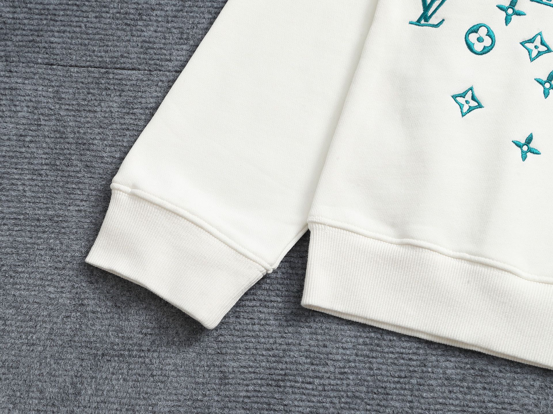 ルイ・ヴィトン「Louis Vuitton」スウェット(ユニセックス)