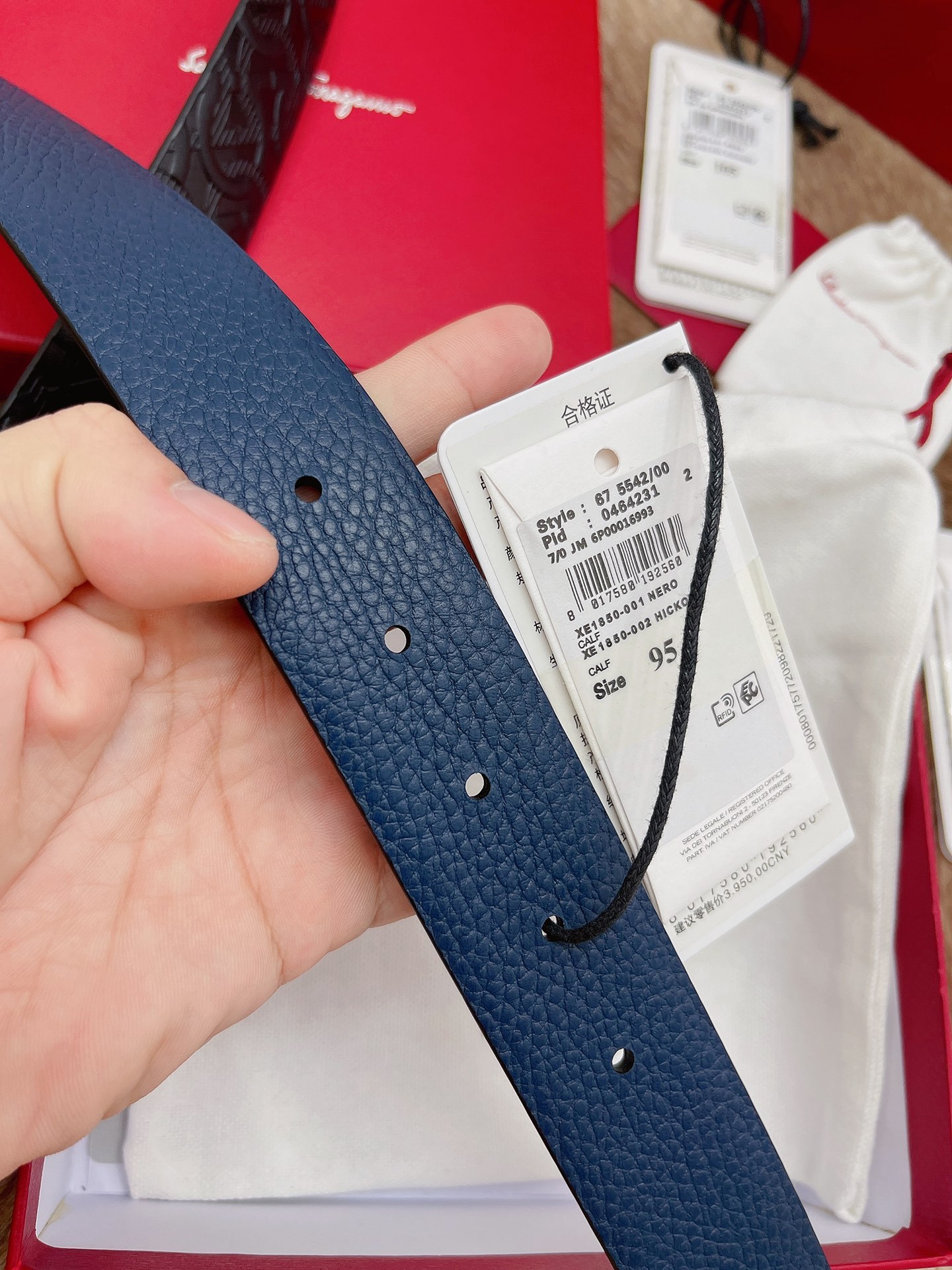 【新規倉庫入り】Salvatore Ferragamo 職人仕上げ高級ベルト「全長約 100cm」