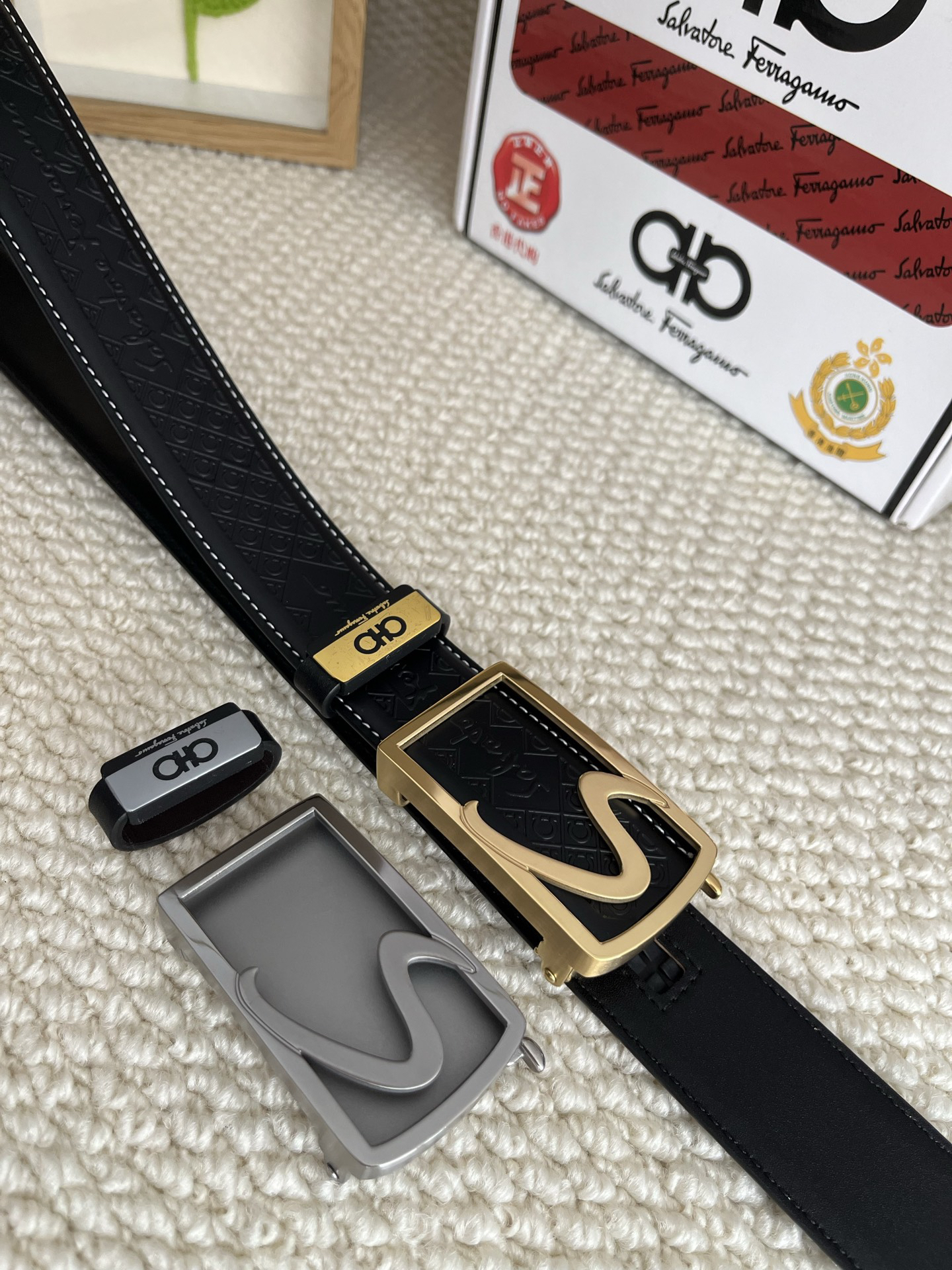 【新規倉庫入り】Salvatore Ferragamo 職人仕上げ高級ベルト「全長約 100cm」