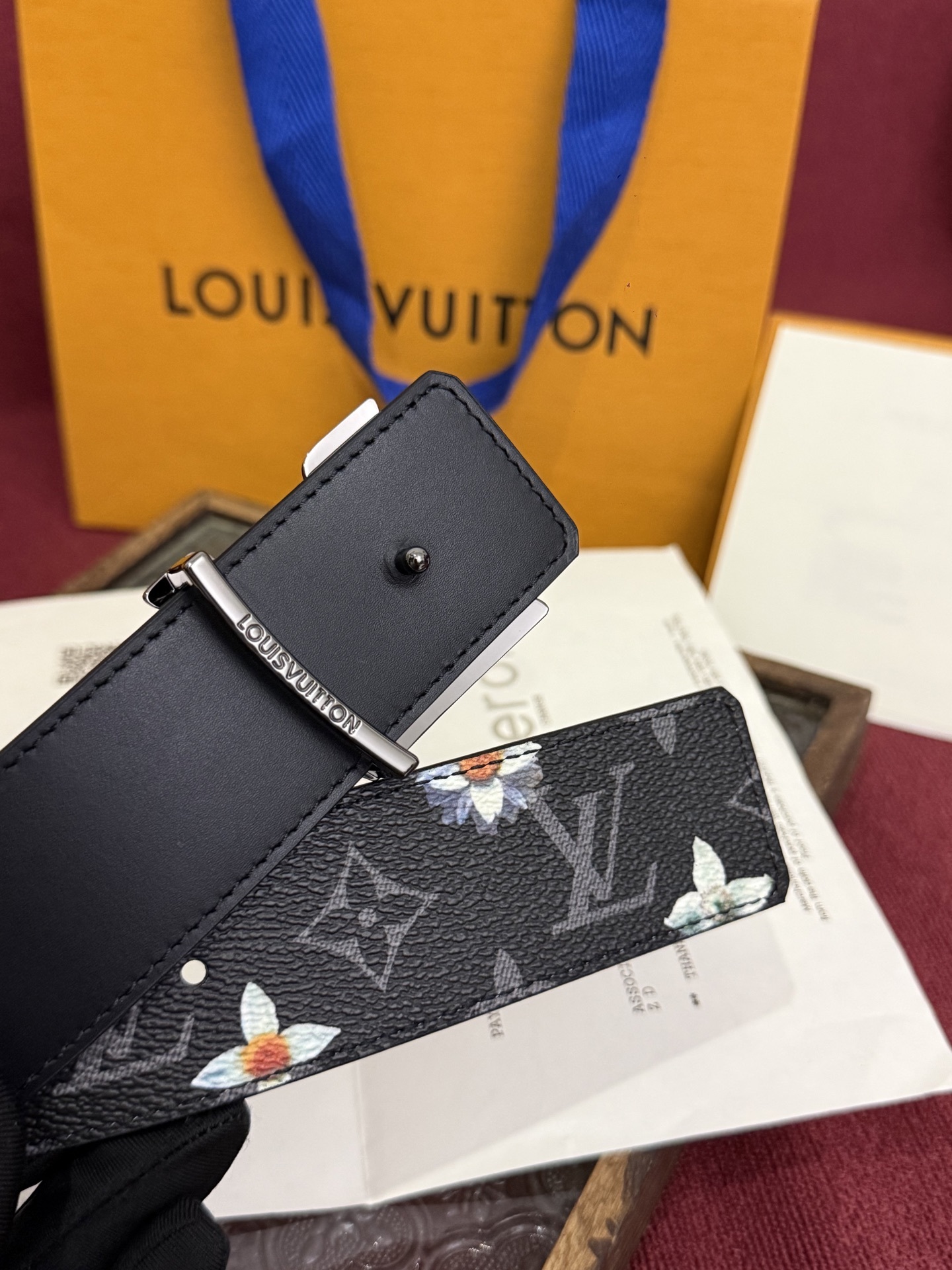 【日本未入荷】ルイヴィトン LV Dimension 両面使いベルト 40mm（全長約 100cm）