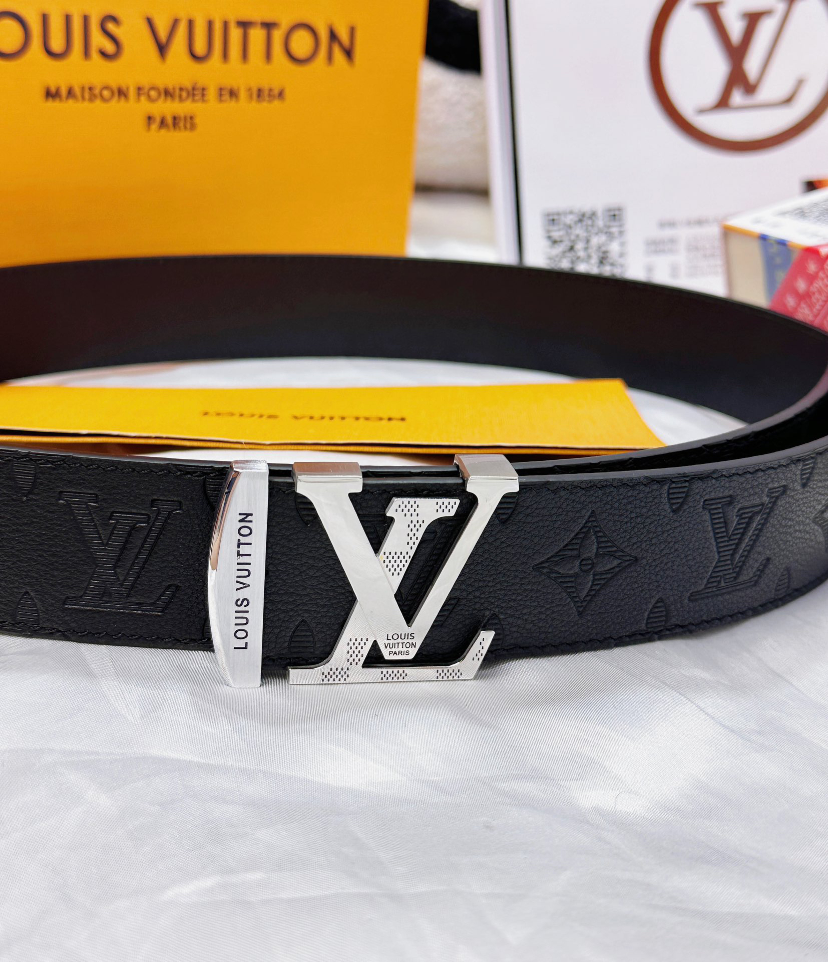 【新商品入荷】Louis Vuitton クラシックハイクオリティベルト「全長約 100cm」