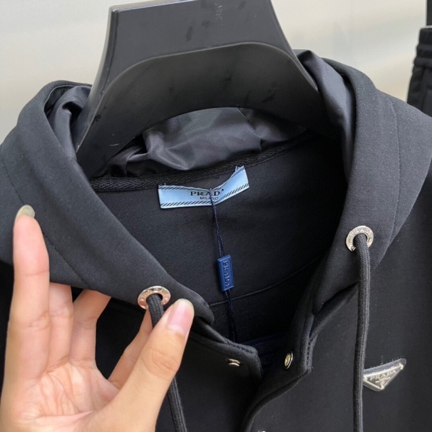 プラダ「Prada」メンズ  カジュアルスポーツセット