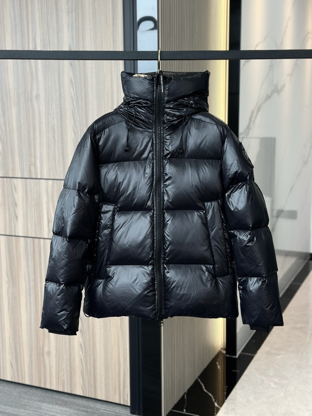 カナダグース Crofton フード付きダウンジャケット