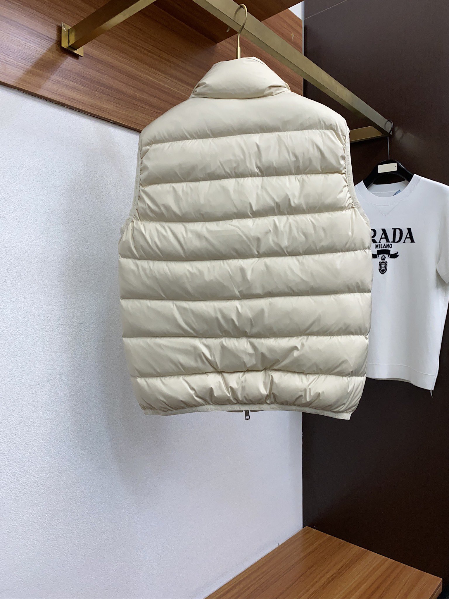 モンクレール 秋冬 メンズ ファッションダウンベスト