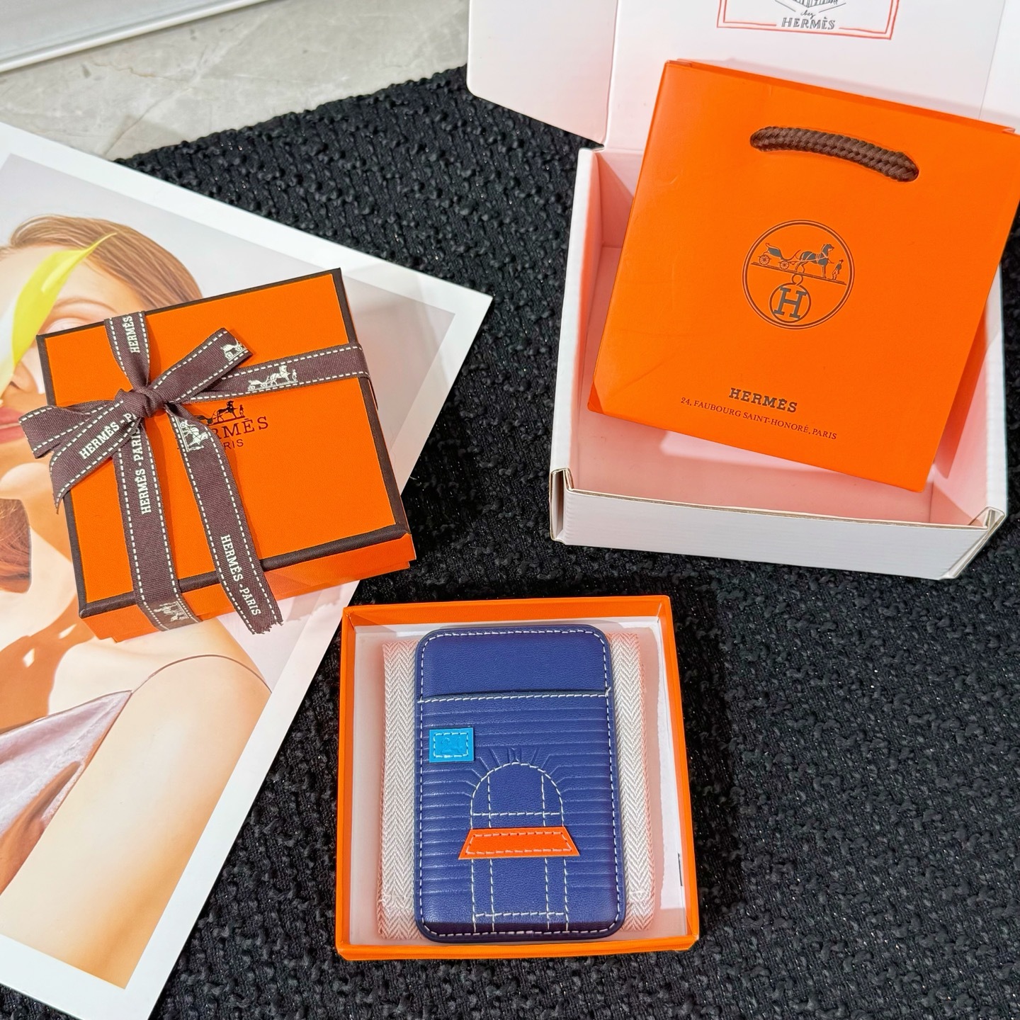 【限定新入荷】エルメス Cheval MagSafe 本革カードケース「12 シリーズ以降全 iPhone 対応」