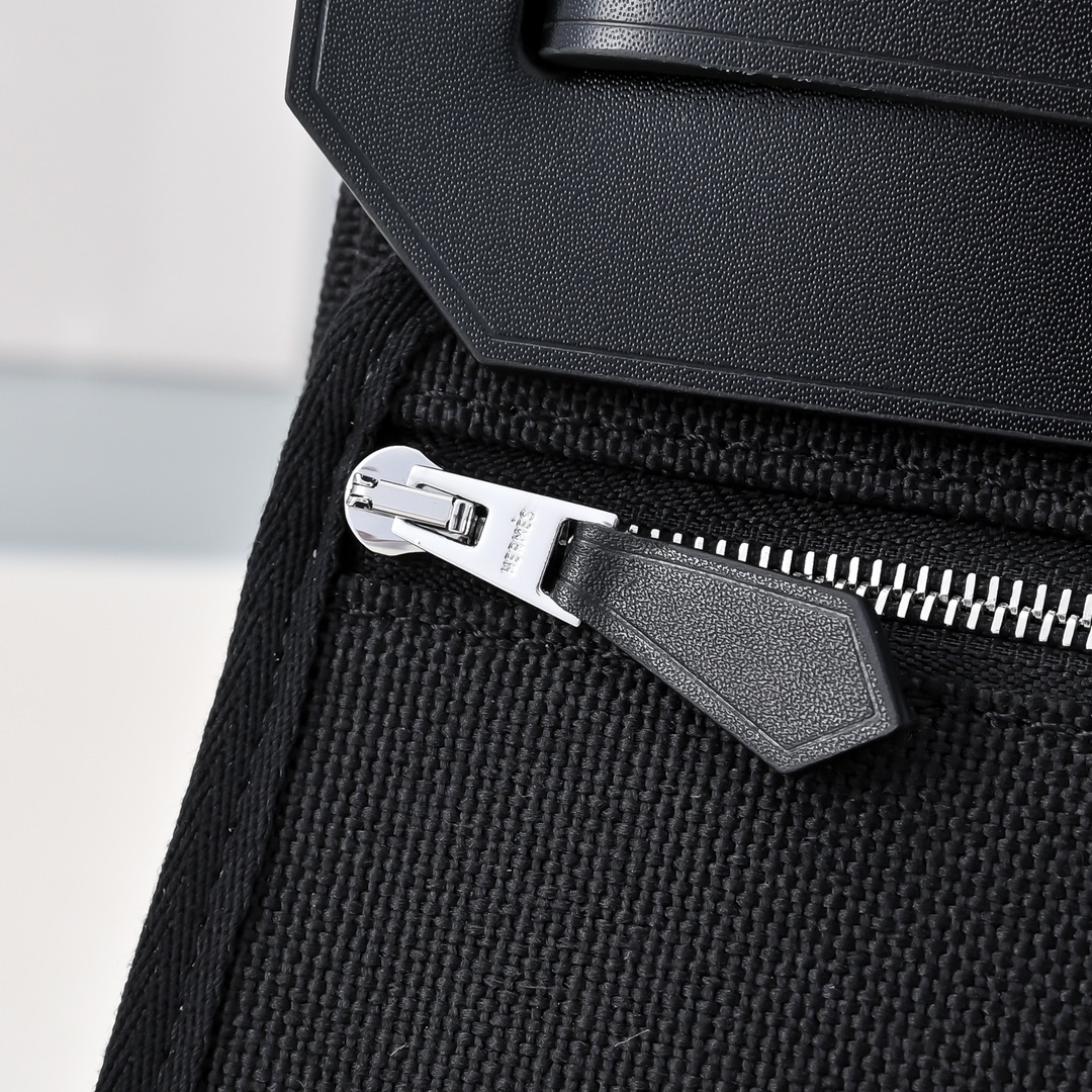 エルメス「Hermès」ミニ ハーバッグ メッセンジャー 20「Mini Herbag Bag」