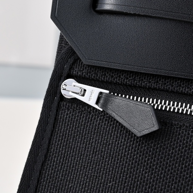 エルメス「Hermès」ミニ ハーバッグ メッセンジャー 20「Mini Herbag Bag」