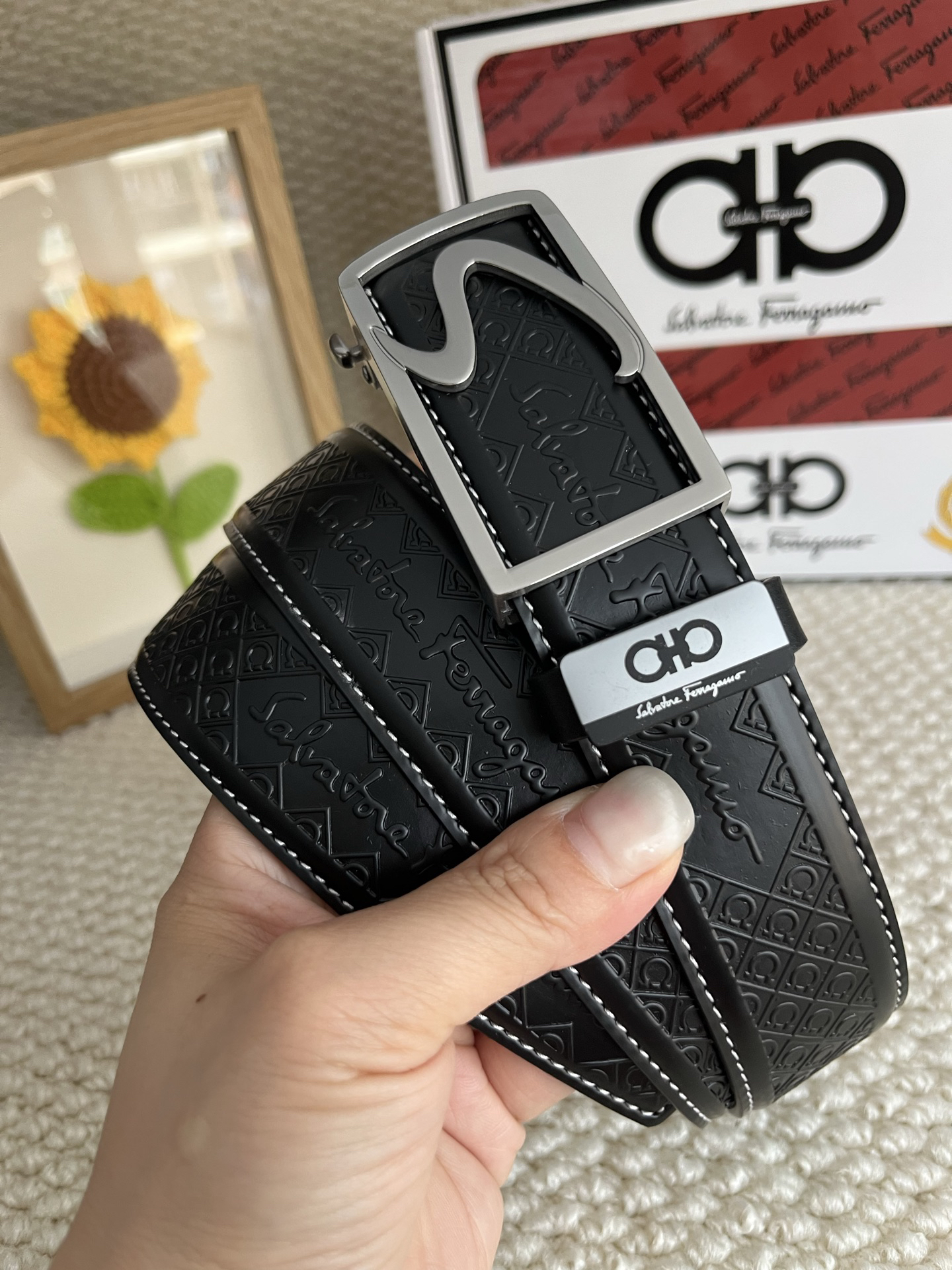 【新規倉庫入り】Salvatore Ferragamo 職人仕上げ高級ベルト「全長約 100cm」