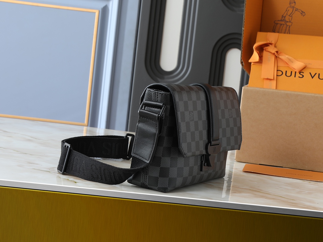 ルイ・ヴィトン「Louis Vuitton」S-Cape メッセンジャーバッグ