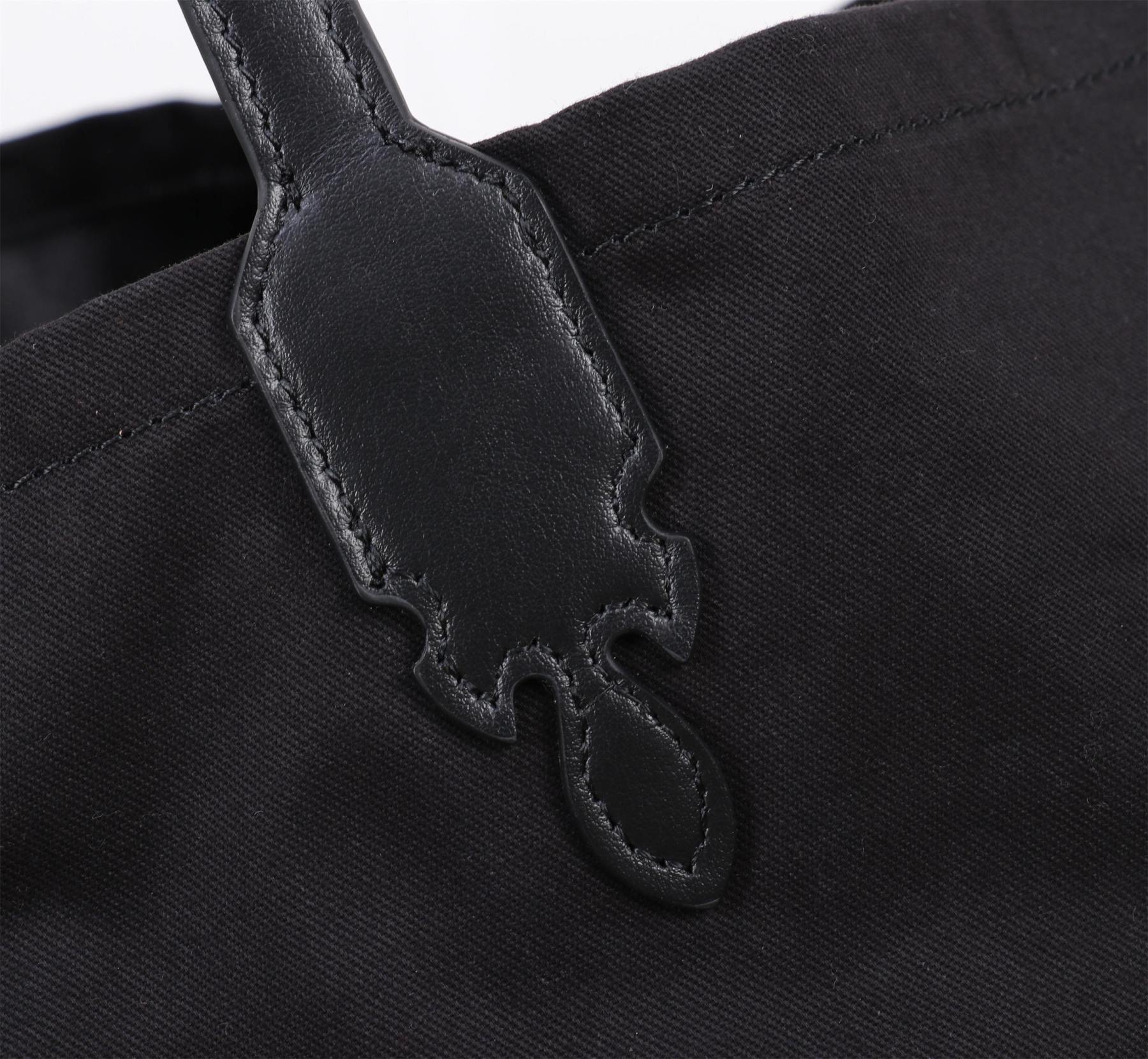 クロムハーツ「Chrome Hearts」十字架のトートバッグ