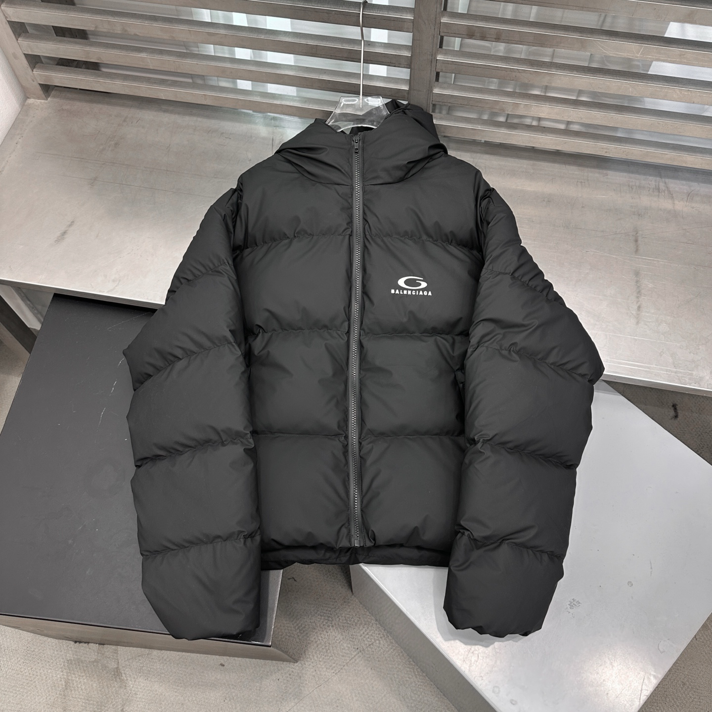 バレンシアガ「Balenciaga」‌秋冬ファッションレディースダウンジャケット