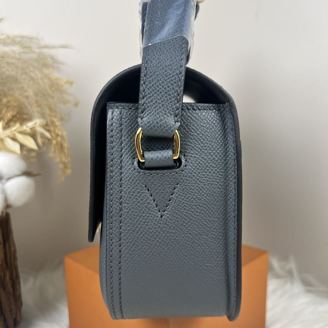 【厳選新入荷】エルメス Della Cavalleria Elan サドル金具クロスボディバッグ「乗馬モチーフ本革ショルダー」