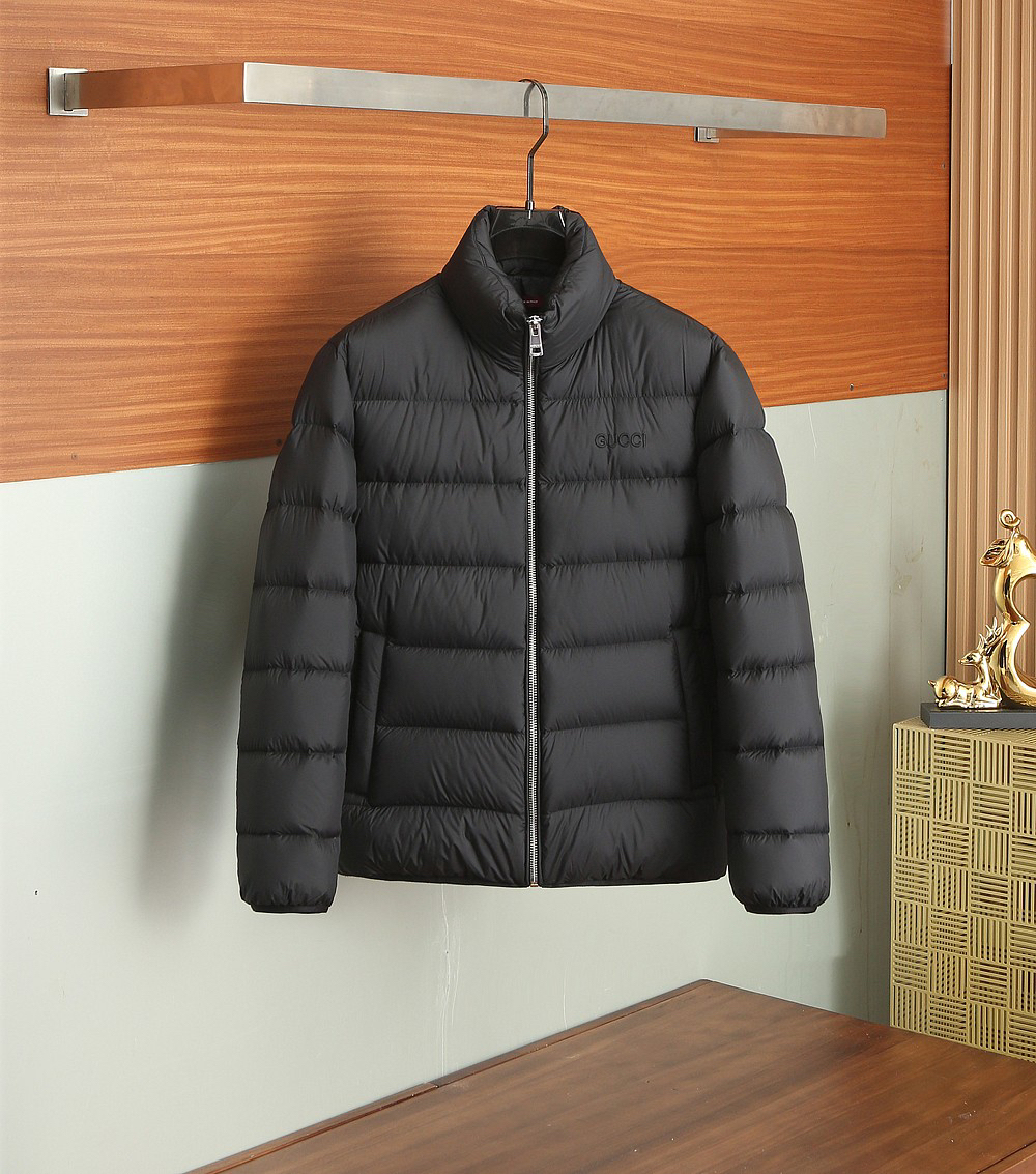 グッチ「Gucci」秋冬ダウンジャケット スタンドカラー